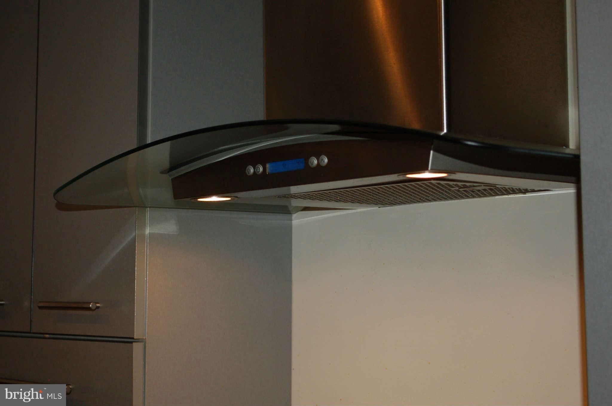 4515 Willard Avenue, Unit 1804S Chevy Chase, MD 20815 - Photo 4 of 15 Kitchen