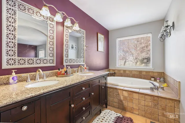 $565,000 | 3480 East 3180 North, Kimberly, ID 83341