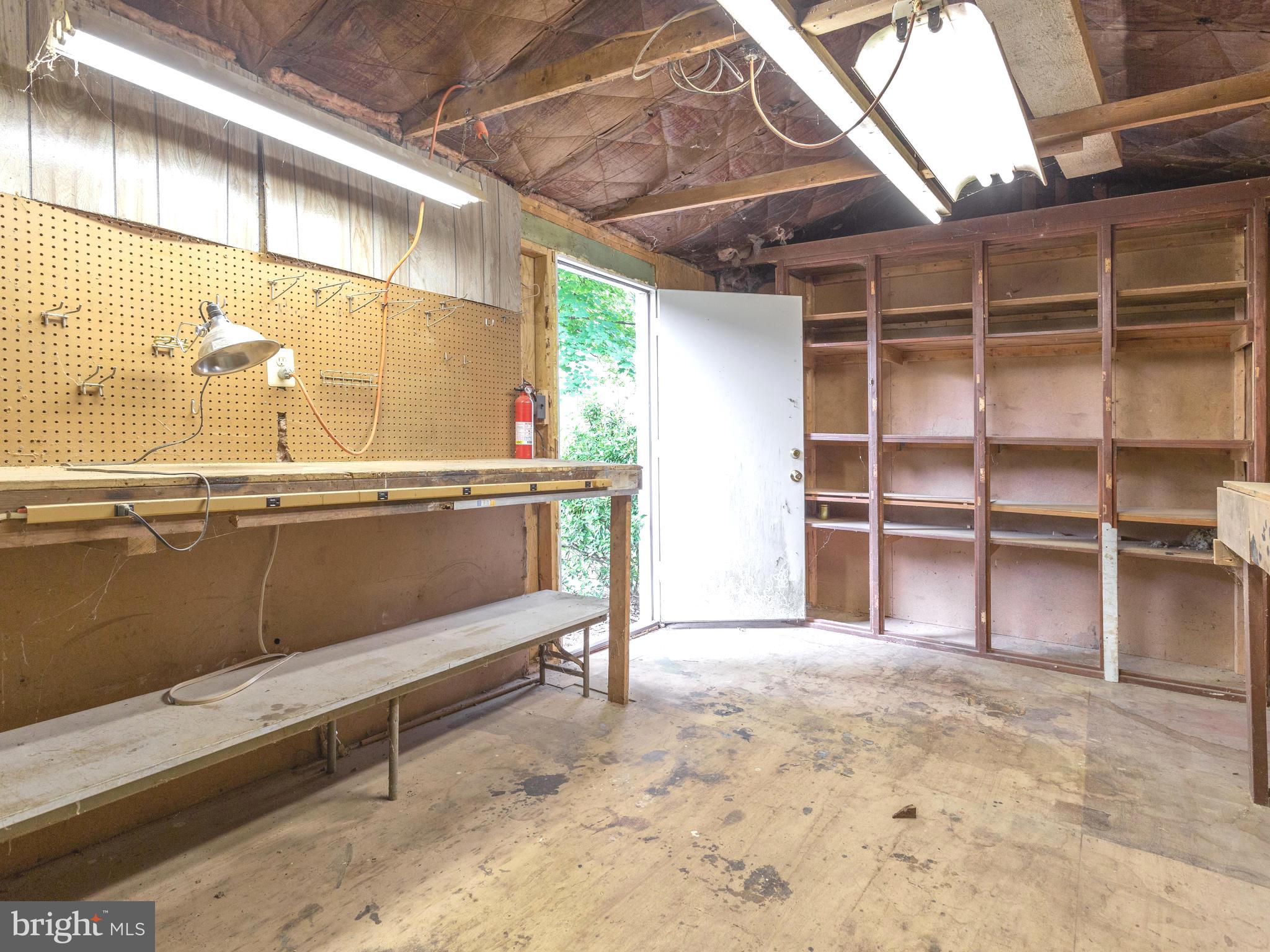 41 Claiborne Road Edgewater, MD 21037 - Photo 40 of 40 Workshop