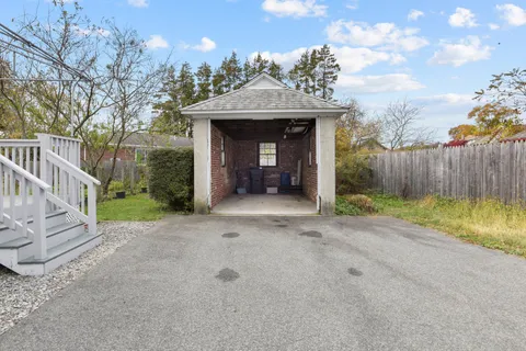 $419,000 | 541 Montauk Avenue, New London, CT 06320