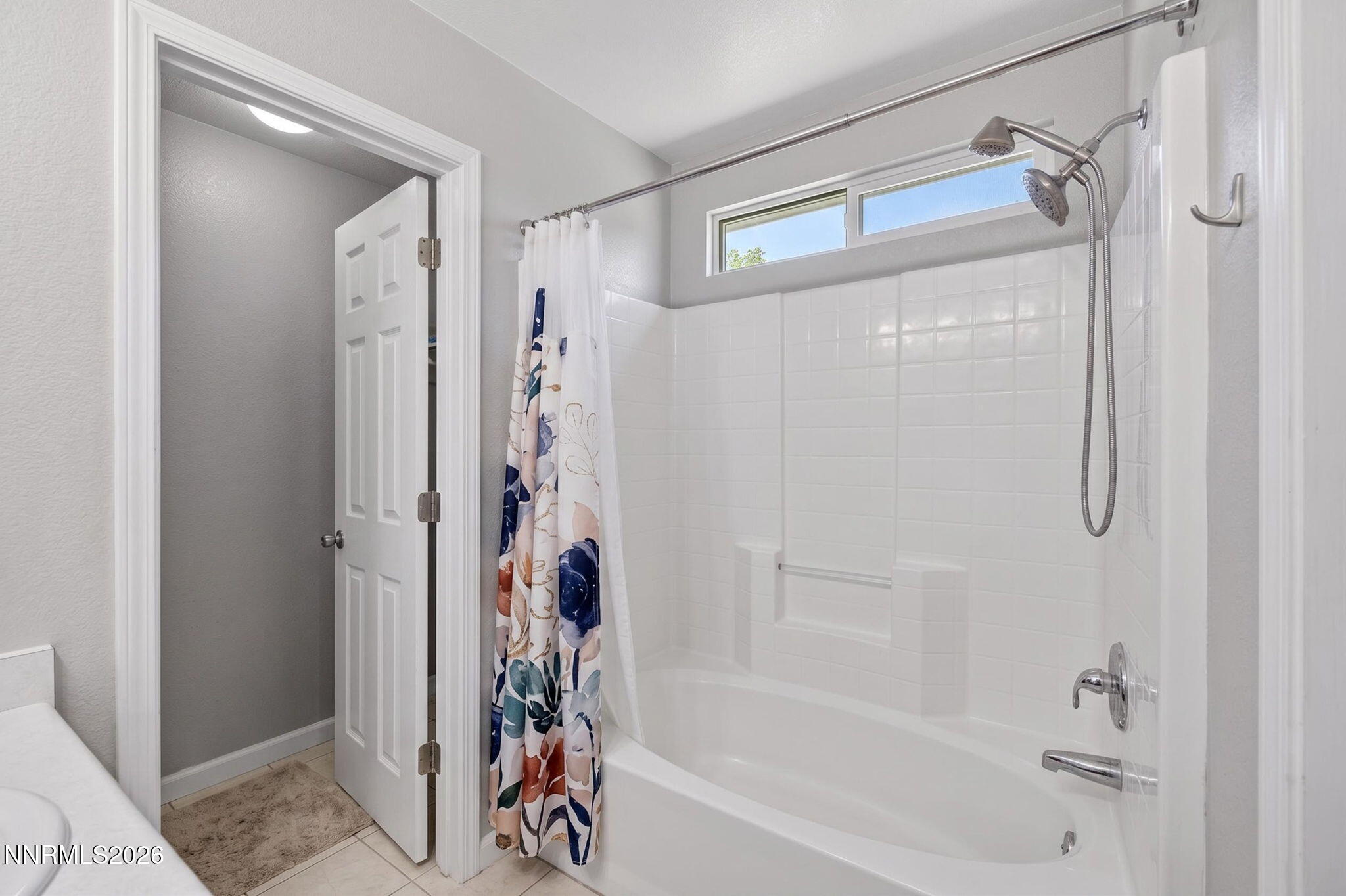 11942 Kernite Street Reno, NV 89506 - Photo 18 of 25 33-web-or-mls-IMG_9096