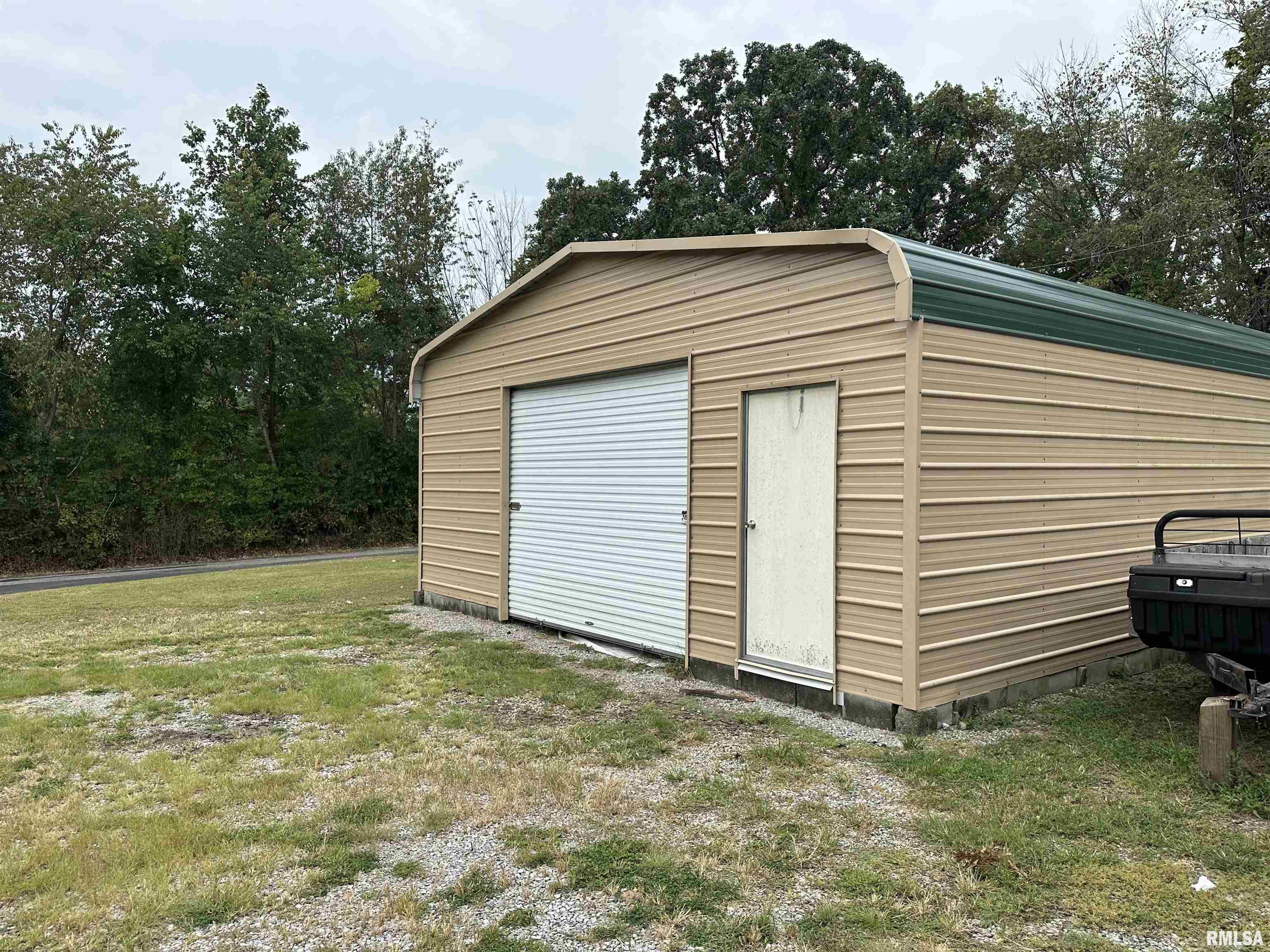 17095 Ross Briley Road Benton, IL 62812 - Photo 5 of 6 Gallery Image 5