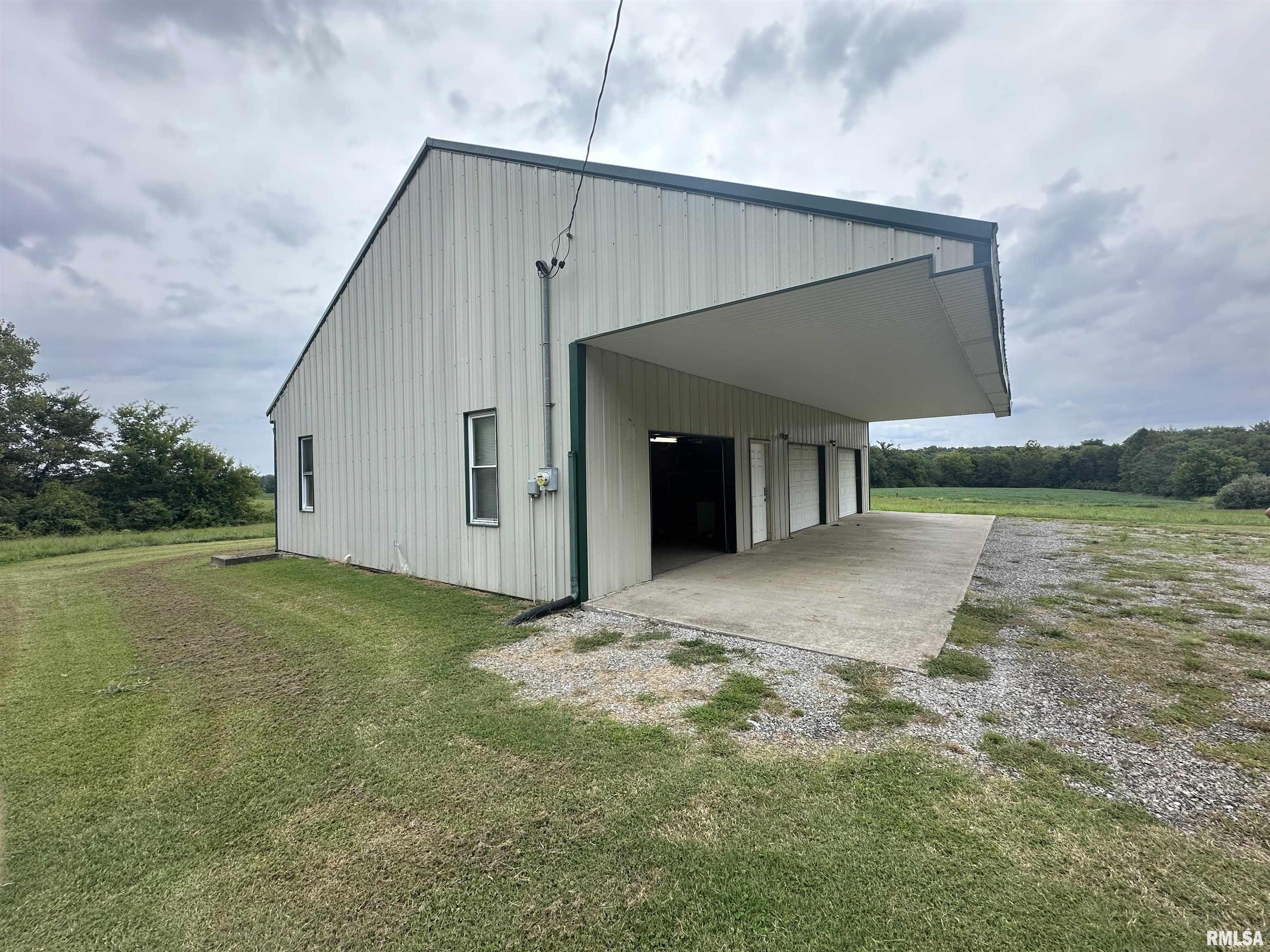 17095 Ross Briley Road Benton, IL 62812 - Photo 6 of 6 Gallery Image 6