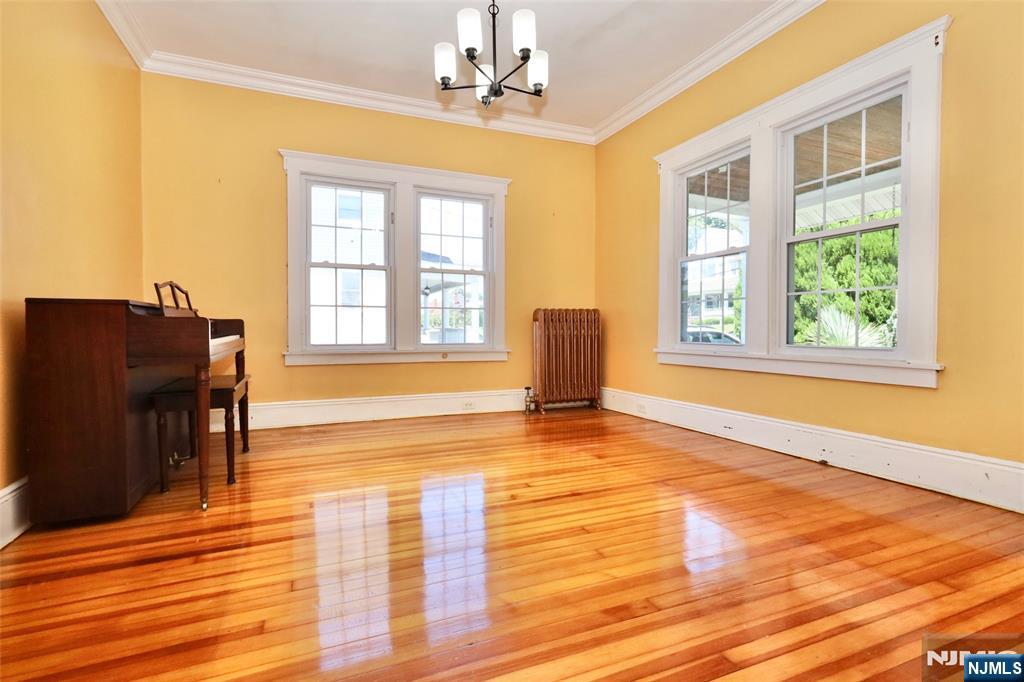 233 Hamilton Place Hackensack, NJ 07601 - Photo 8 of 19