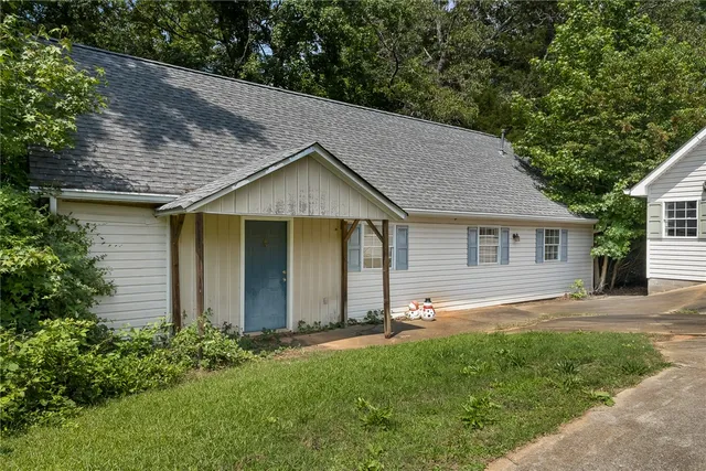 $345,000 | 111 Shore Line Drive, Anderson, SC 29626