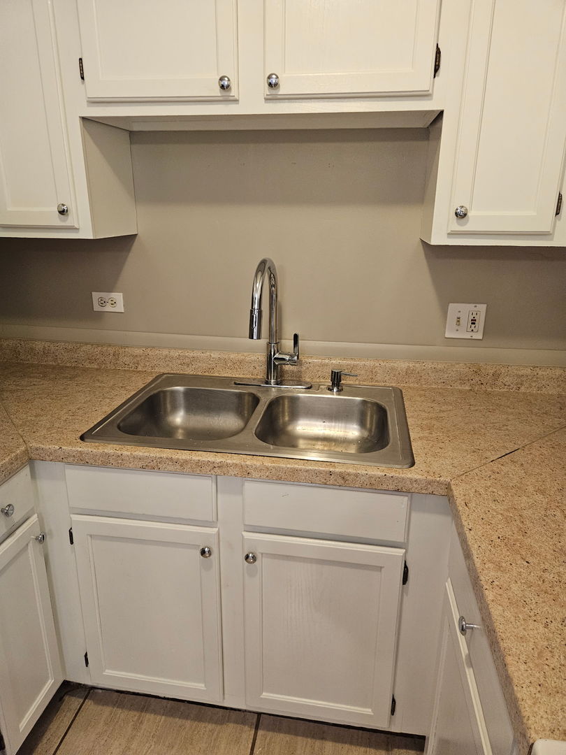 2800 Light Road, Unit 112 Oswego, IL 60543 - Photo 2 of 9
