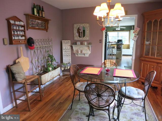 2103 Upper Stump Road Perkasie, PA 18944 - Photo 11 of 41 Dining Room