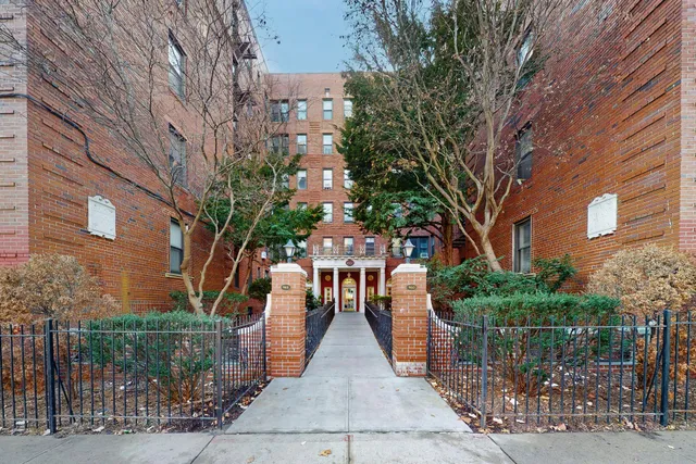 $565,000 | 960 Sterling Place, Unit 1B | Crown Heights