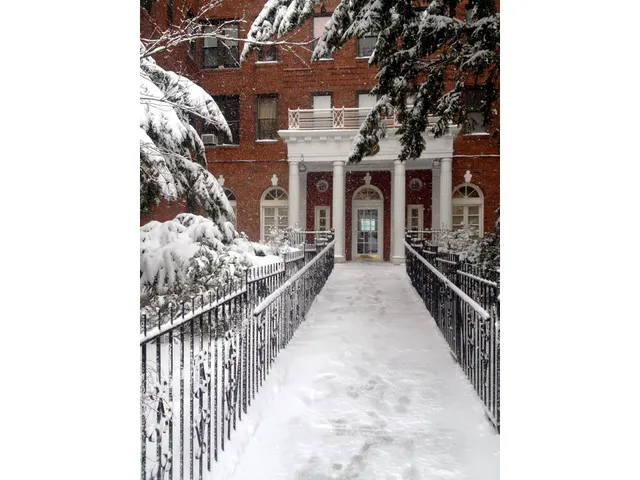 $565,000 | 960 Sterling Place, Unit 1B | Crown Heights