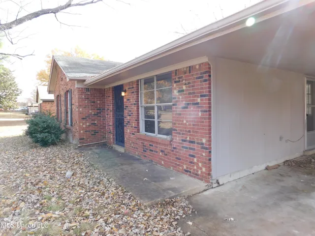 $1,295 | 1827 Custer Drive, Southaven, MS 38671