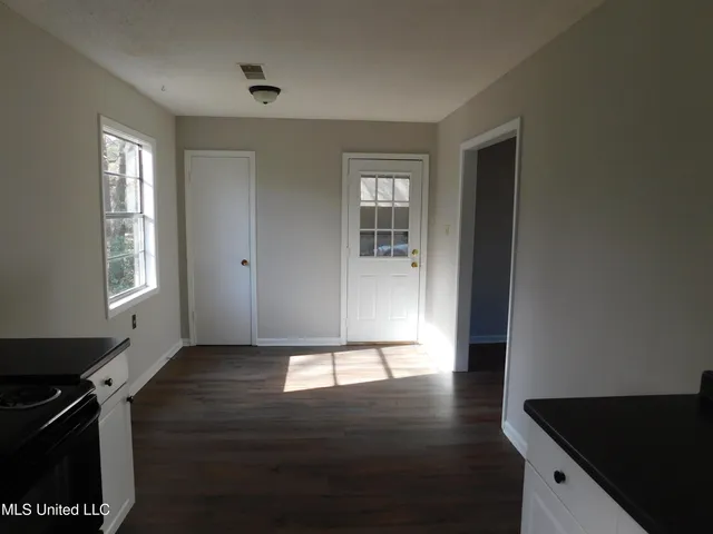 $1,295 | 1827 Custer Drive, Southaven, MS 38671