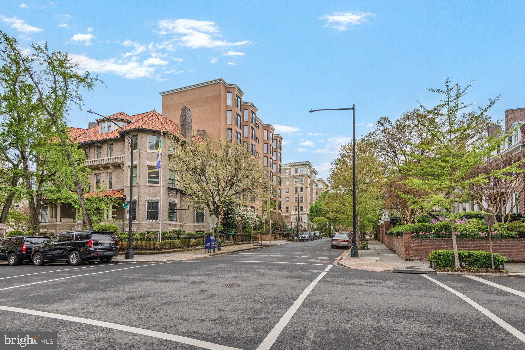 2009 Columbia Road Northwest, Unit 3 Washington, DC 20009 - Photo 15 of 16 a city street lined with buildings and trees