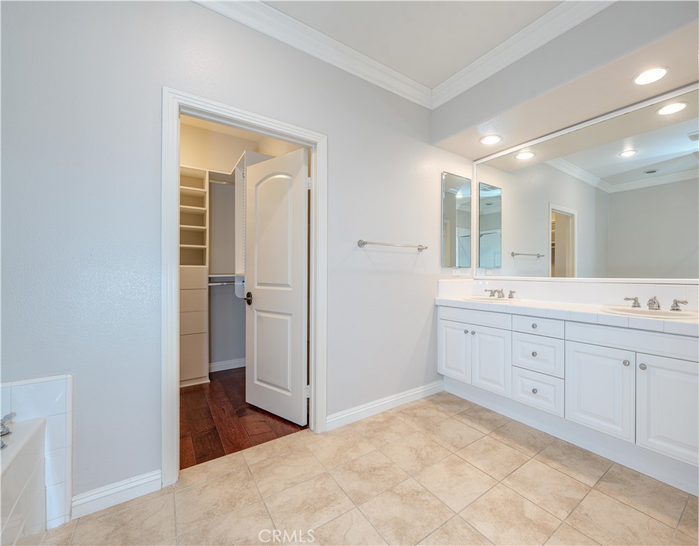 30 Long Fellow Irvine, CA 92620 - Photo 24 of 40