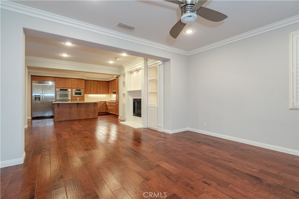 30 Long Fellow Irvine, CA 92620 - Photo 5 of 40