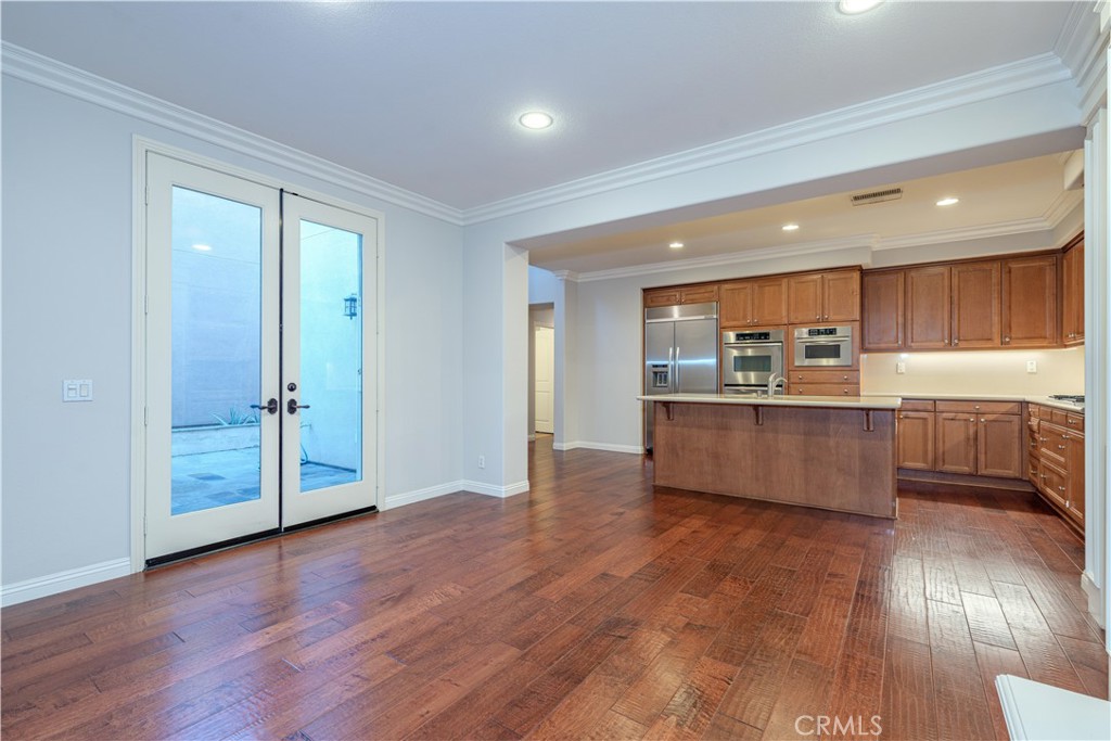 30 Long Fellow Irvine, CA 92620 - Photo 7 of 40