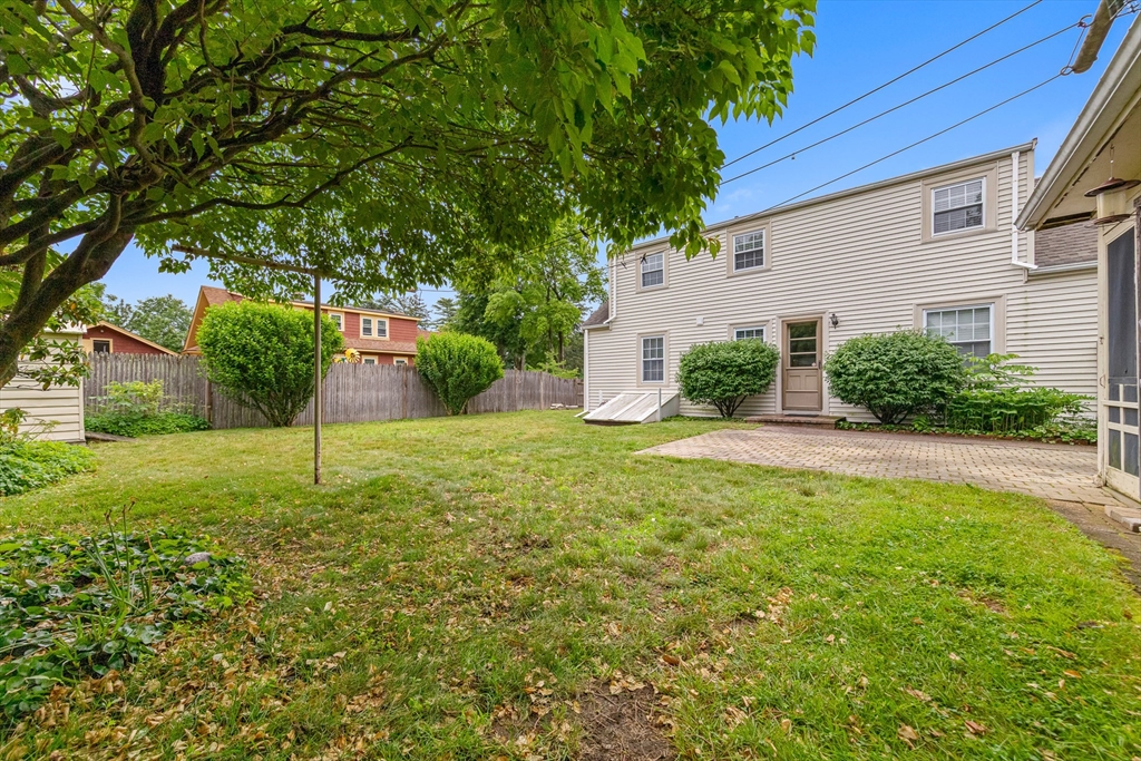 9 Auburn Road Beverly, MA 01915 - Photo 4 of 25