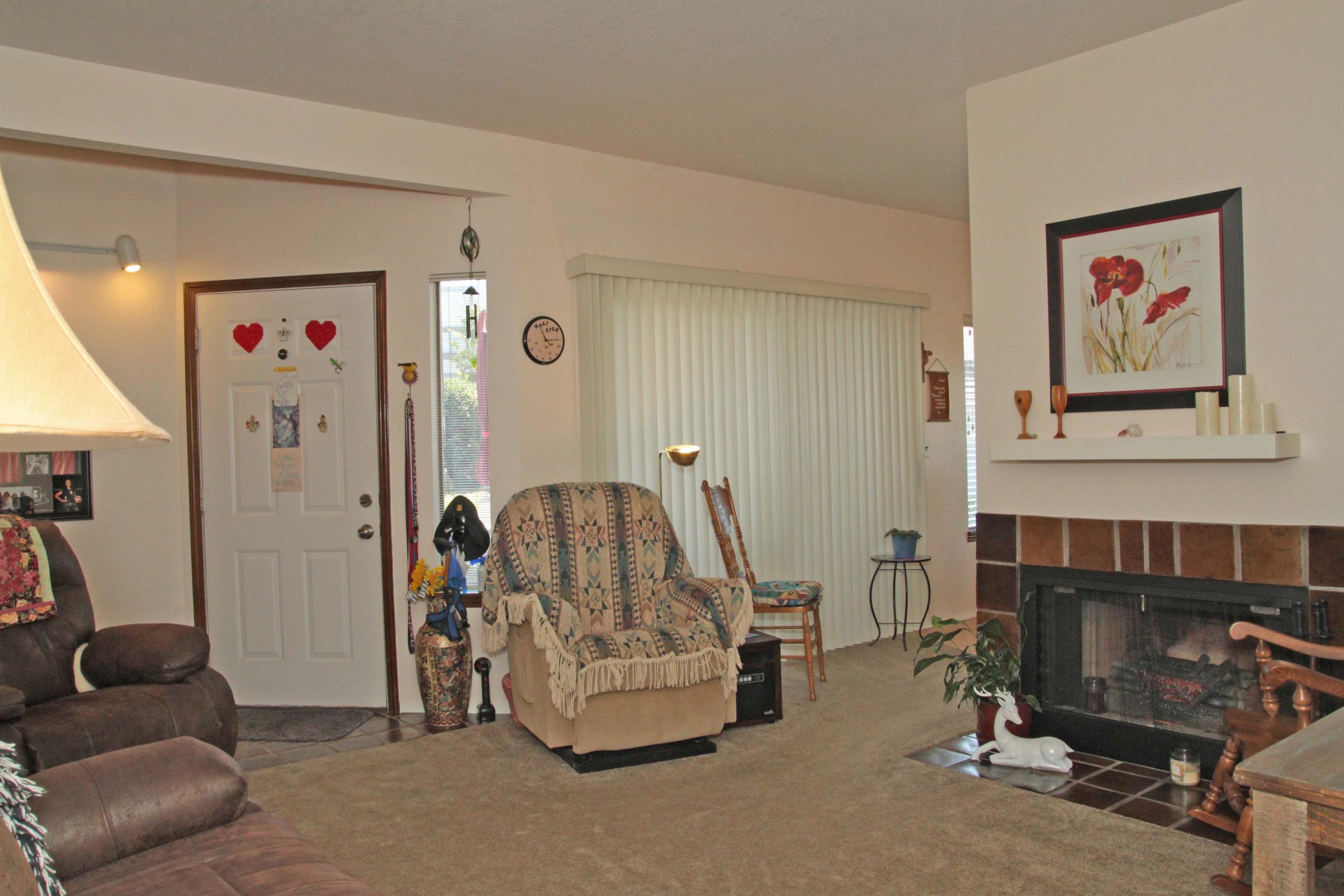 466 Ridgecrest Trail, Unit 137 Redding, CA 96003 - Photo 3 of 12 IMG_7158