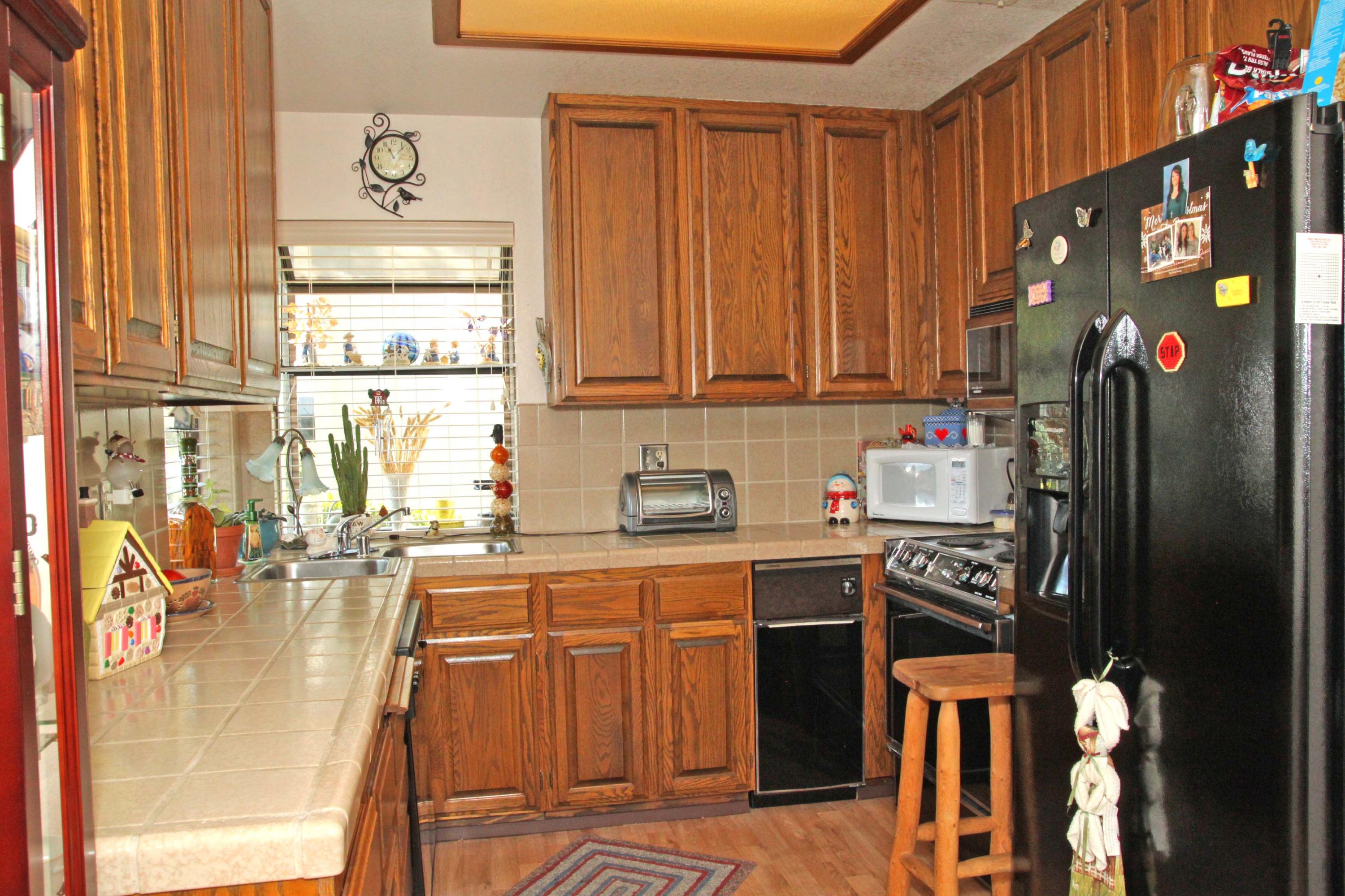 466 Ridgecrest Trail, Unit 137 Redding, CA 96003 - Photo 4 of 12 IMG_7145