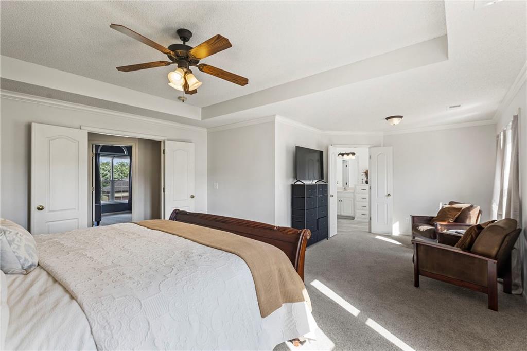 2712 Southwest Carlton Drive Lee's Summit, MO 64082 - Photo 16 of 53