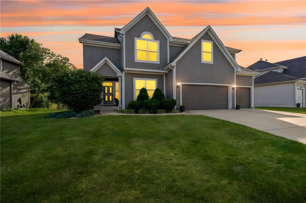 2712 Southwest Carlton Drive Lee's Summit, MO 64082 - Photo 2 of 53