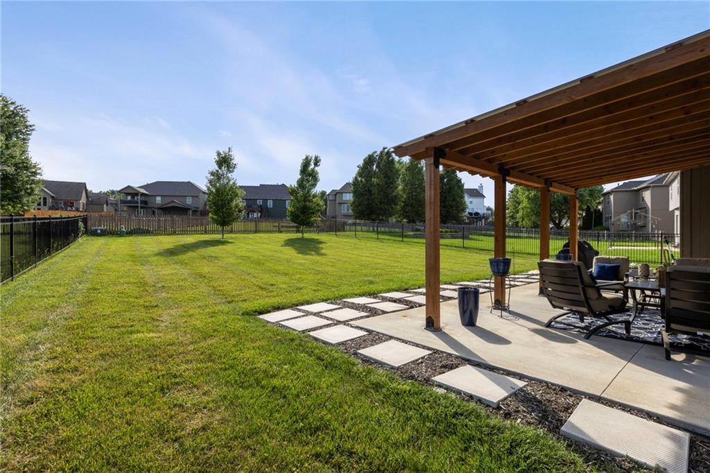 2712 Southwest Carlton Drive Lee's Summit, MO 64082 - Photo 41 of 53