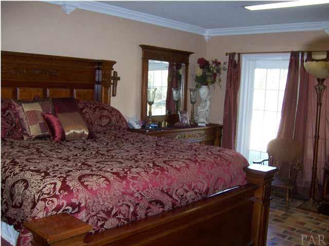 4617 Riley Road Milton, FL 32583 - Photo 11 of 22 Gallery Image 11