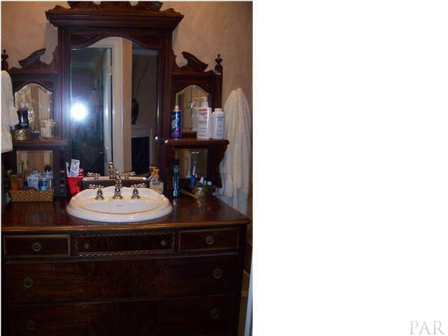 4617 Riley Road Milton, FL 32583 - Photo 13 of 22 Gallery Image 13