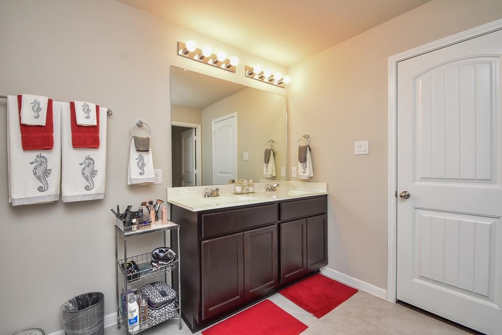 8127 Gambrel Way Rosharon, TX 77583 - Photo 9 of 17