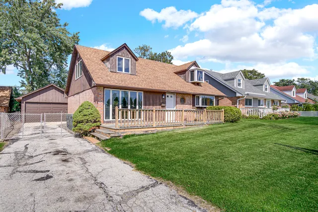 $249,900 | 275 Frederick Drive, Chicago Heights, IL 60411