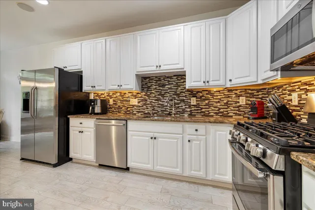 $659,900 | 628 Greycliffe Lane, Ambler, PA 19002