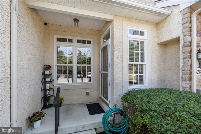 $659,900 | 628 Greycliffe Lane, Ambler, PA 19002