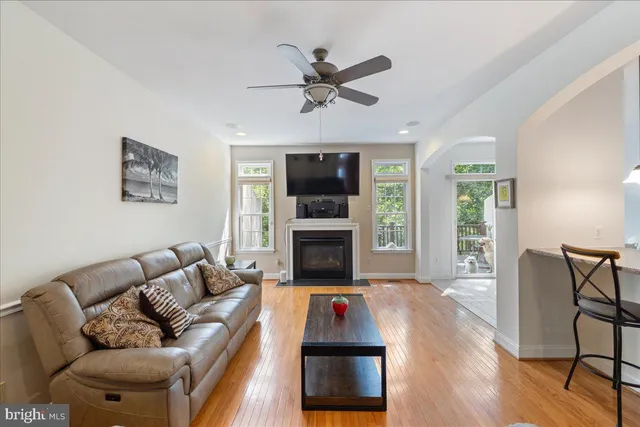 $659,900 | 628 Greycliffe Lane, Ambler, PA 19002