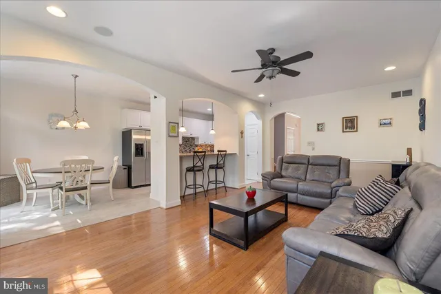 $659,900 | 628 Greycliffe Lane, Ambler, PA 19002