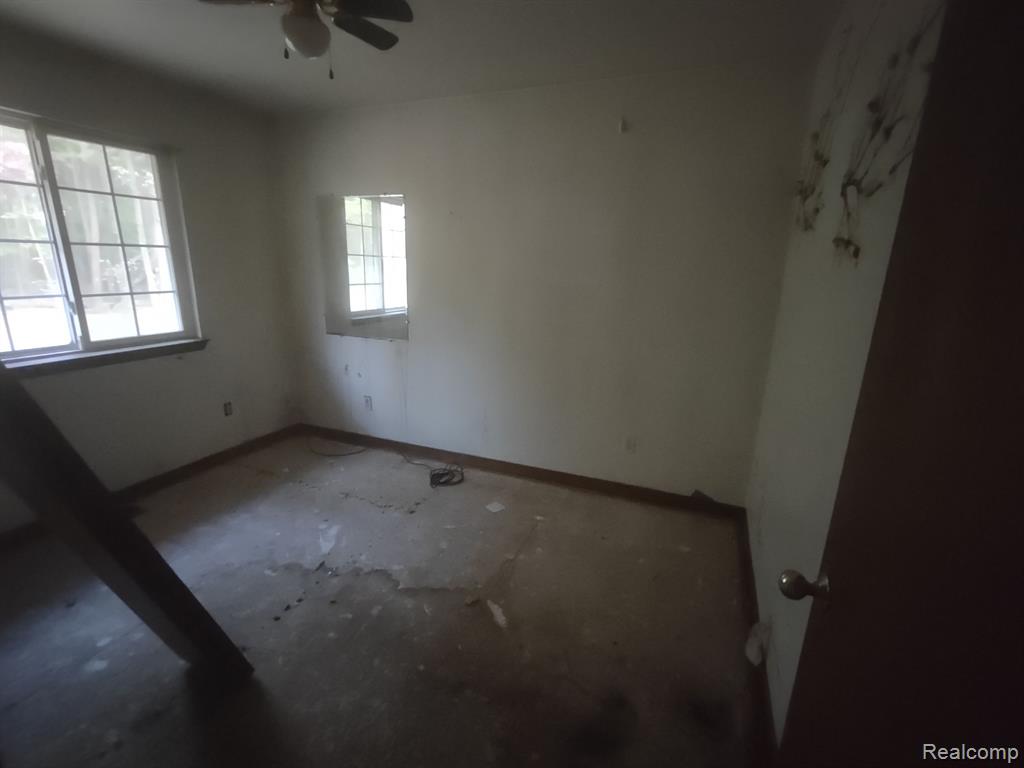 15056 South Duffield Road Byron, MI 48418 - Photo 16 of 23