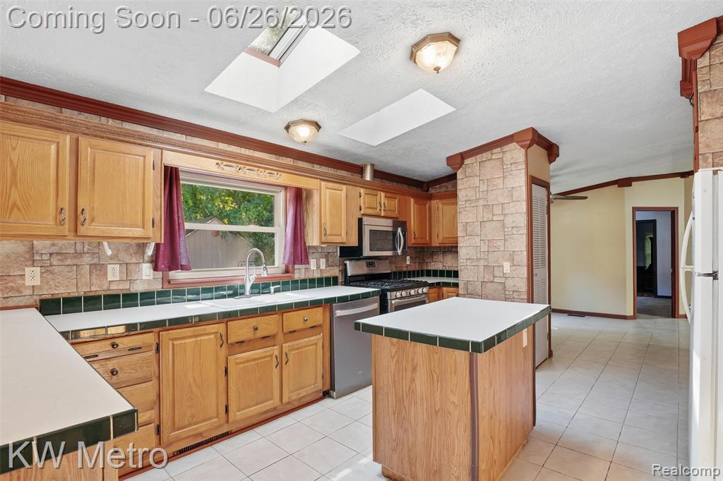 22733 Sumpter Road Belleville, MI 48111 - Photo 19 of 52