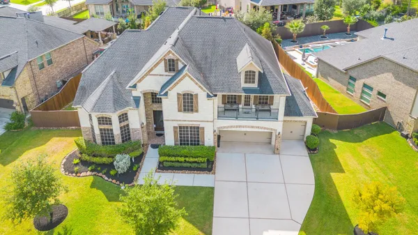 $769,900 | 1026 Pleasant Pines Lane, Pinehurst, TX 77362