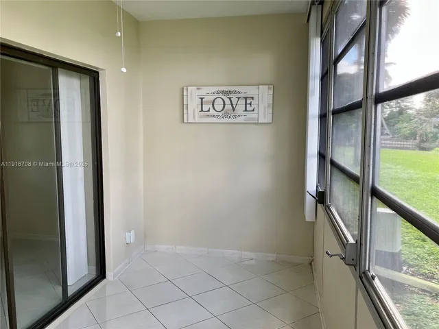 $119,000 | 4270 Northwest 40th Street, Unit 103, Lauderdale Lakes, FL 33319