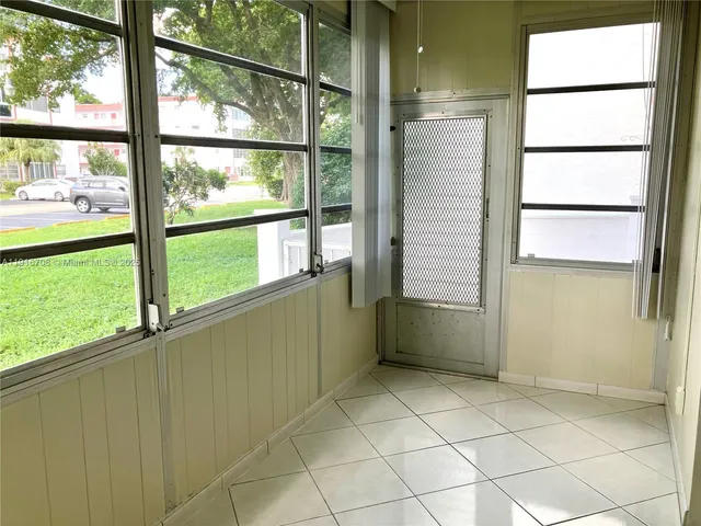 $119,000 | 4270 Northwest 40th Street, Unit 103, Lauderdale Lakes, FL 33319