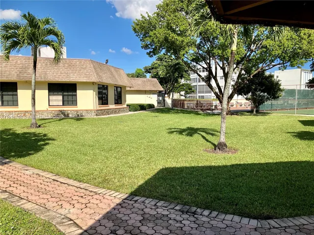 $119,000 | 4270 Northwest 40th Street, Unit 103, Lauderdale Lakes, FL 33319