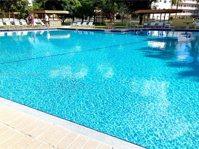 $119,000 | 4270 Northwest 40th Street, Unit 103, Lauderdale Lakes, FL 33319