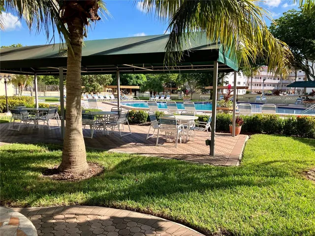 $119,000 | 4270 Northwest 40th Street, Unit 103, Lauderdale Lakes, FL 33319
