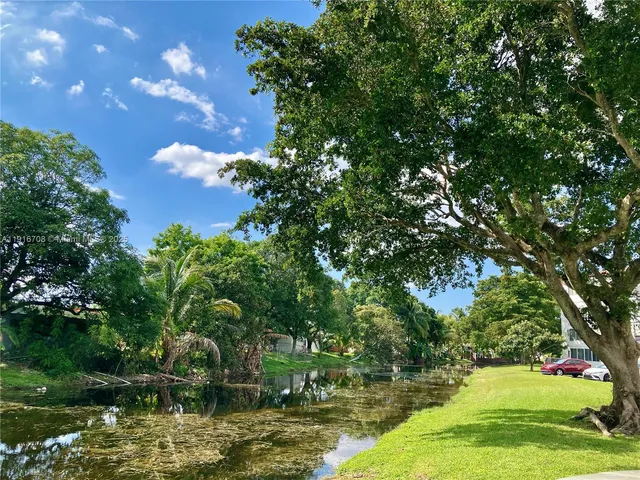 $119,000 | 4270 Northwest 40th Street, Unit 103, Lauderdale Lakes, FL 33319