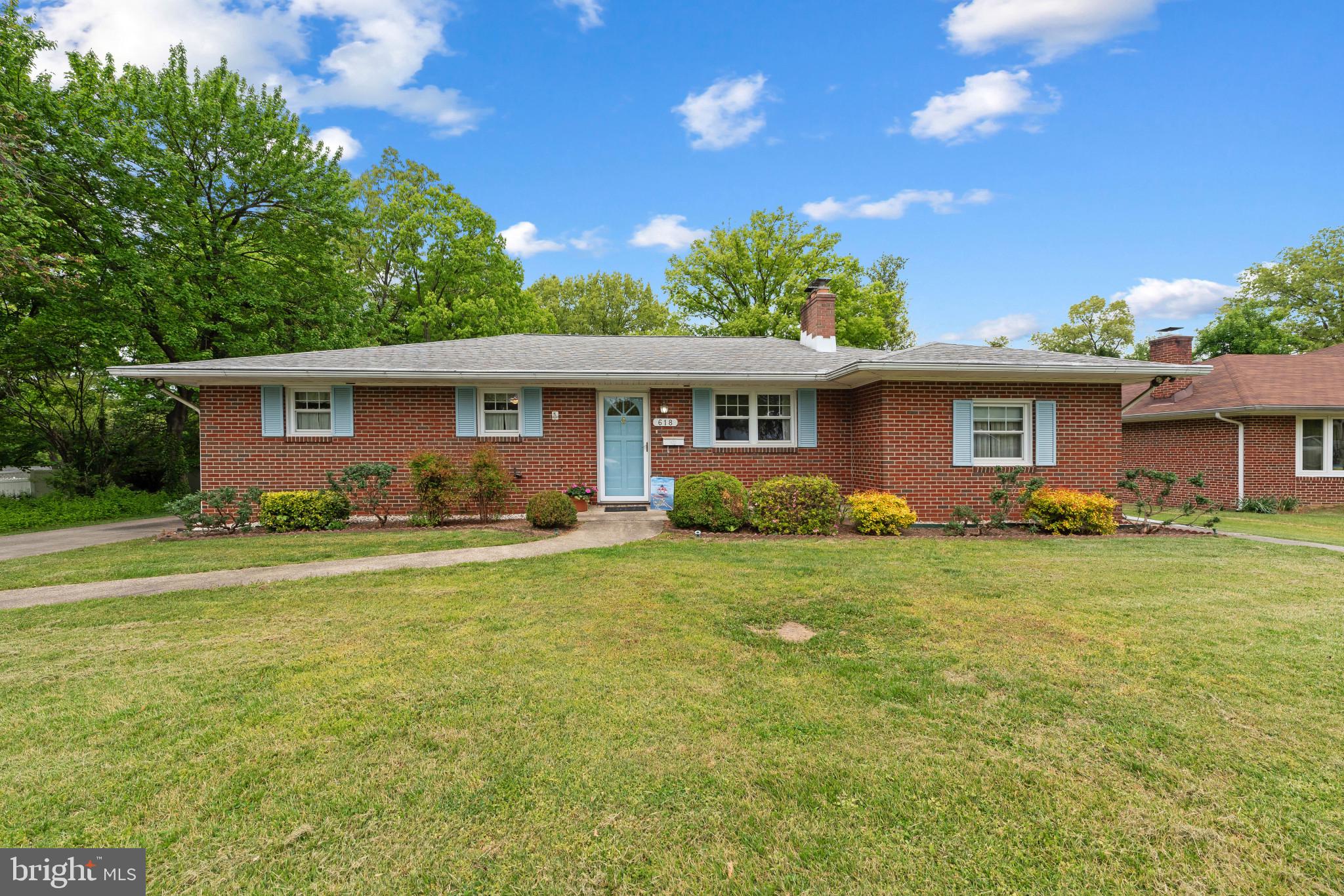 Welcome to 618 Fairmount Rd.