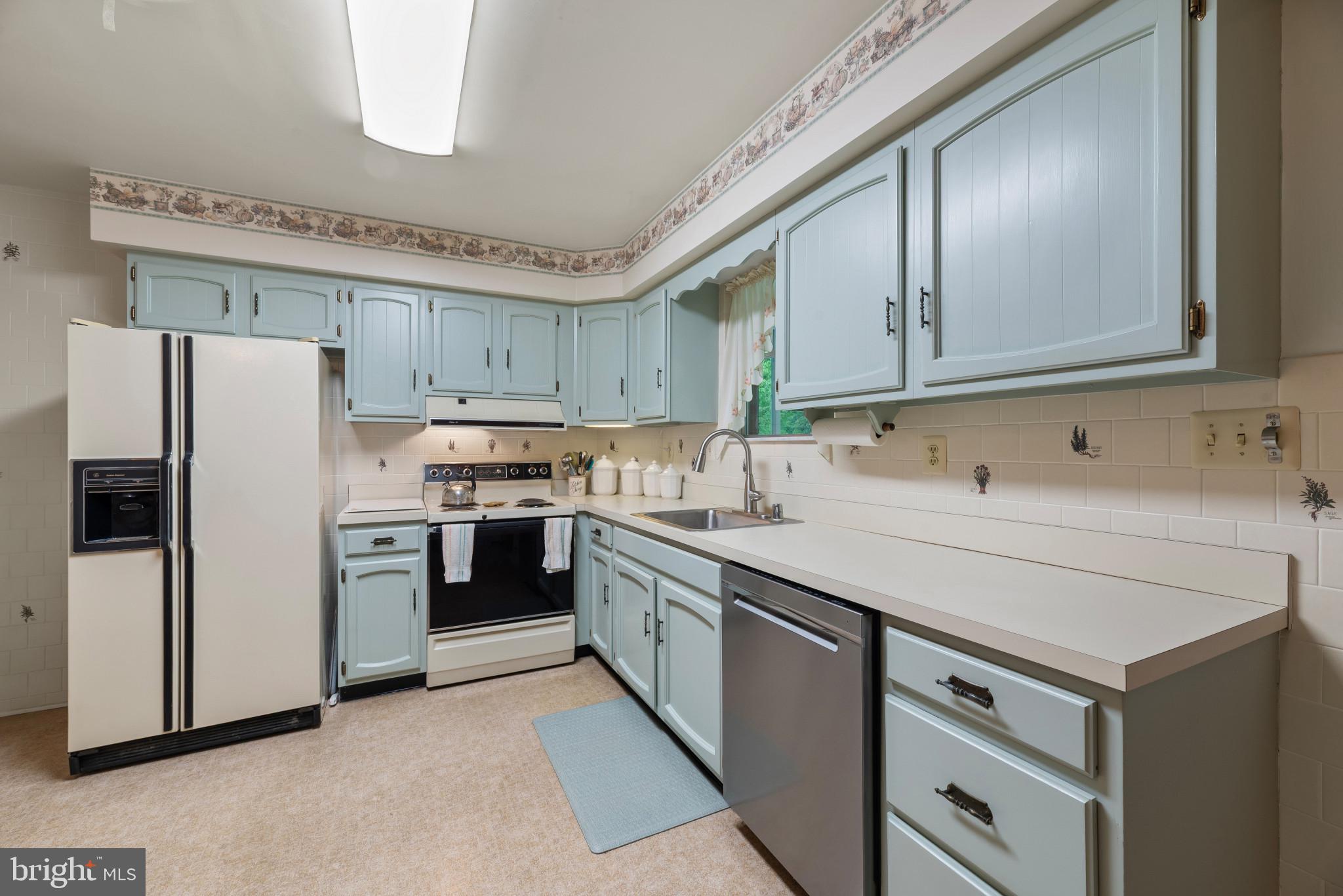 618 Fairmount Road Linthicum Heights, MD 21090 - Photo 13 of 34 Kitchen