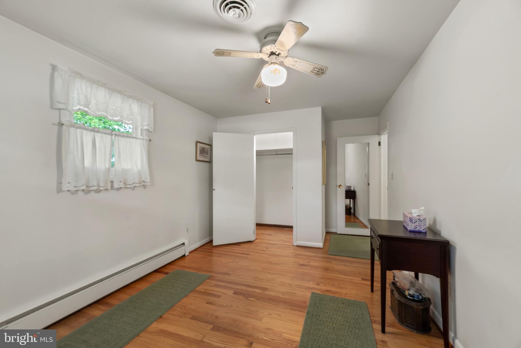 618 Fairmount Road Linthicum Heights, MD 21090 - Photo 20 of 34 Third bedroom