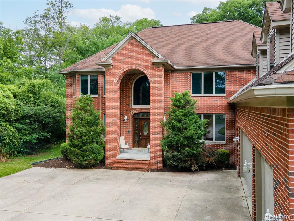 8610 Ferry Road Grosse Ile, MI 48138 - Photo 5 of 63