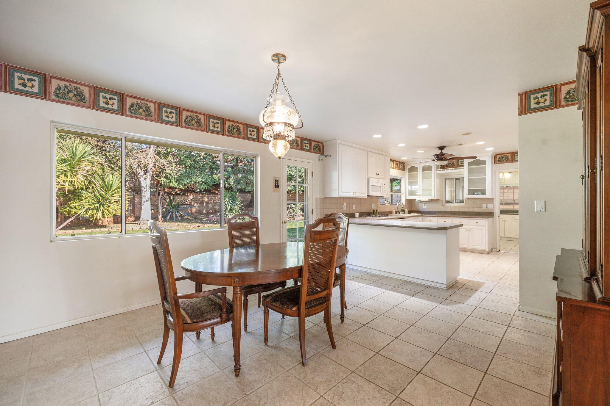 5284 Bardwell Avenue Riverside, CA 92506 - Photo 16 of 46 .