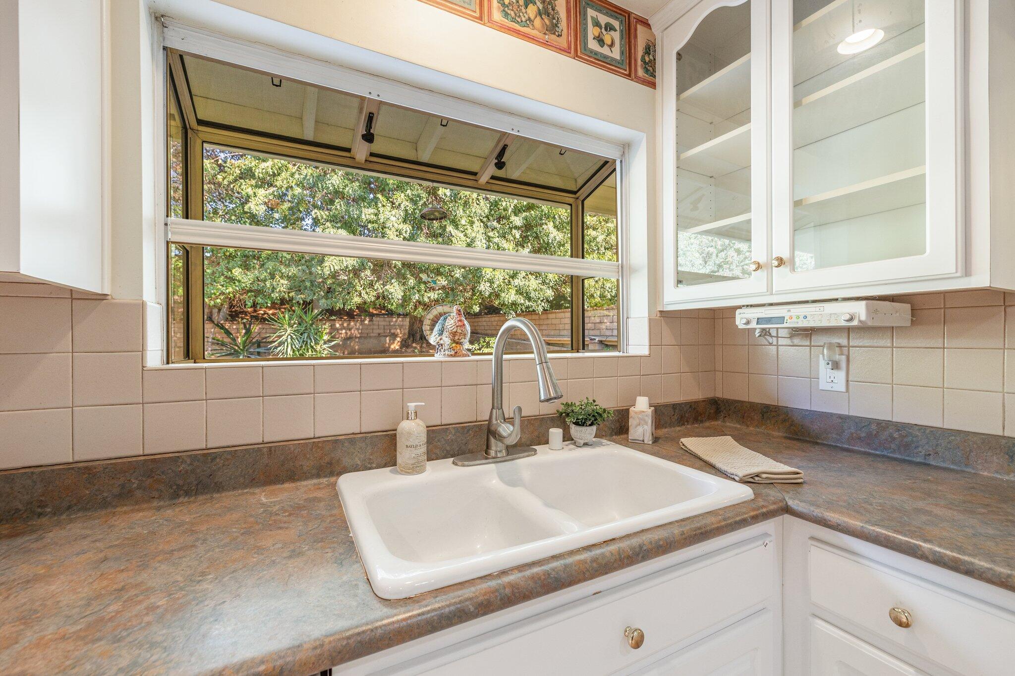 5284 Bardwell Avenue Riverside, CA 92506 - Photo 21 of 46 .