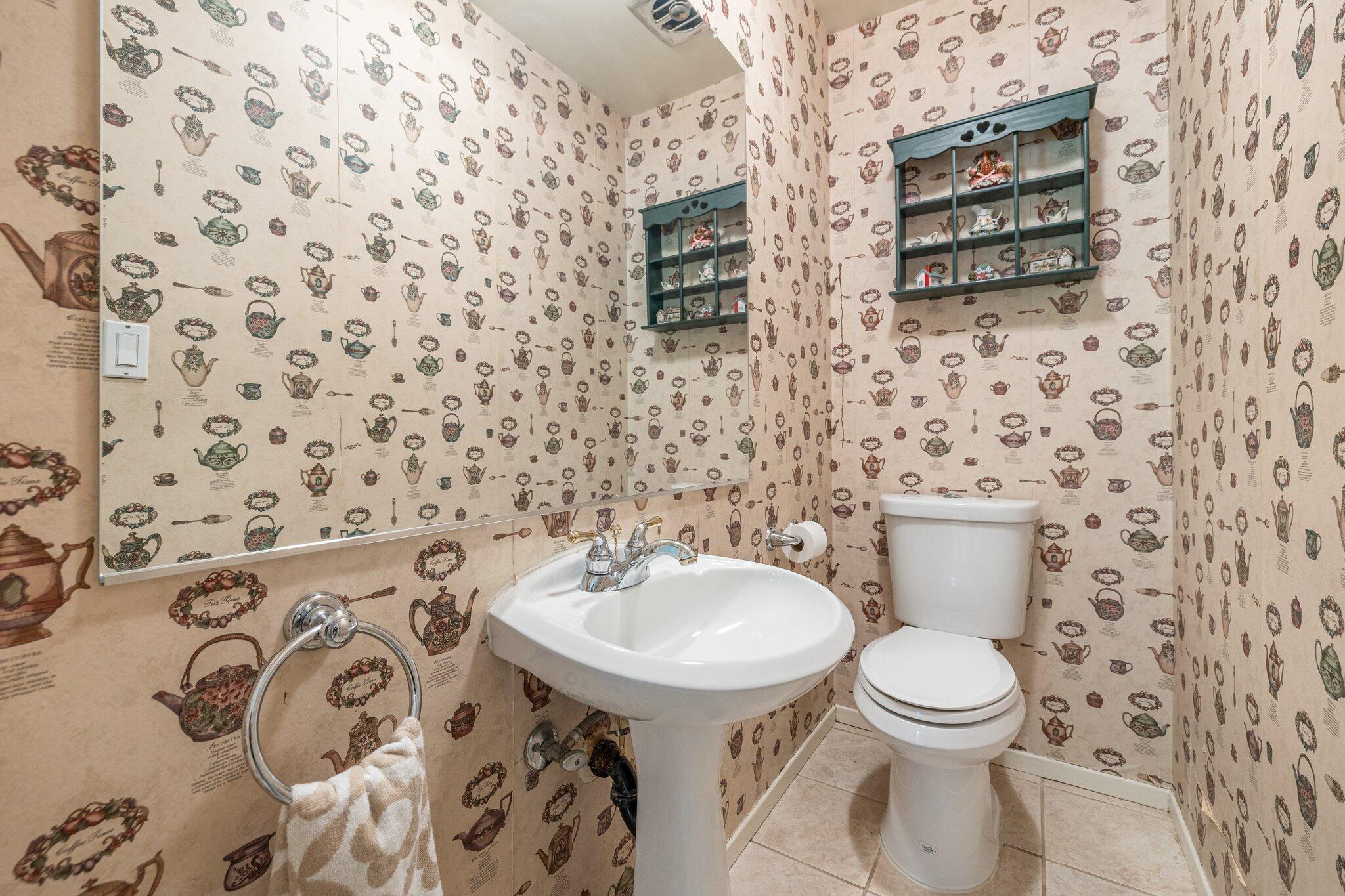 5284 Bardwell Avenue Riverside, CA 92506 - Photo 22 of 46 Powder Room in Kitchen