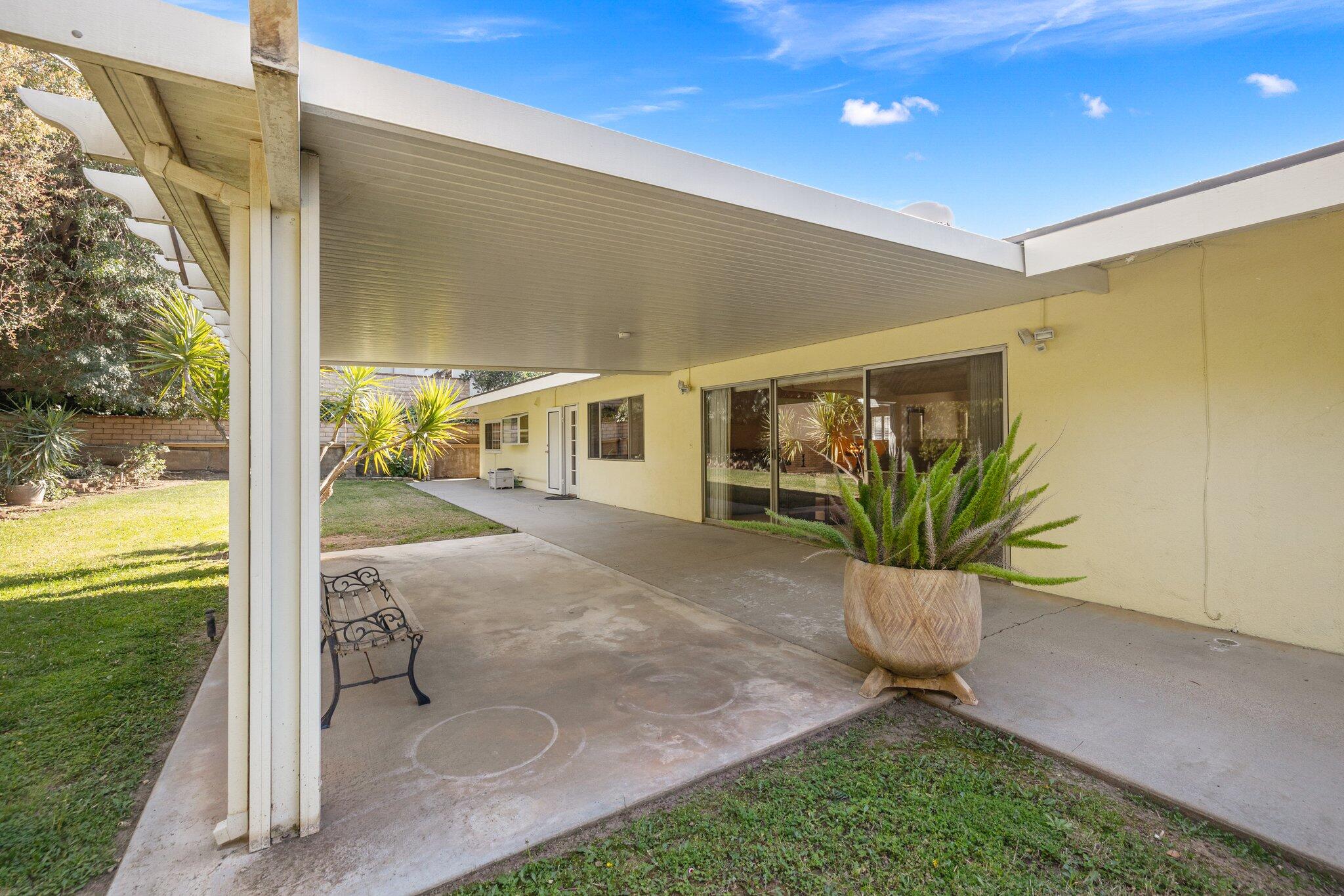 5284 Bardwell Avenue Riverside, CA 92506 - Photo 41 of 46 .